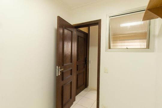Quarto de Serviço de apartamento para alugar com 4 quartos, 140m² em Batel, Curitiba