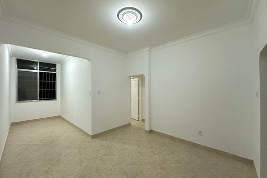 Apartamento à venda com 1 quarto, 71m² em Leme, Rio de Janeiro