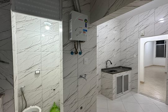 Apartamento à venda com 1 quarto, 71m² em Leme, Rio de Janeiro