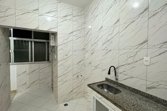 Apartamento à venda com 1 quarto, 71m² em Leme, Rio de Janeiro