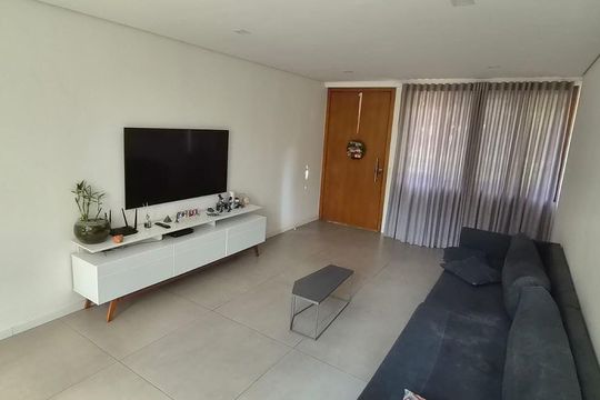 Sala de casa de condomínio à venda com 4 quartos, 300m² em Suru, Barueri