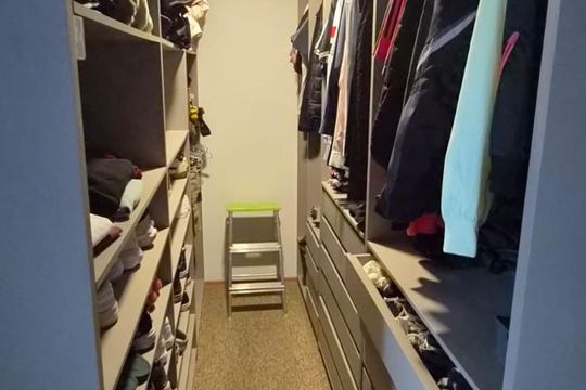 Closet de casa de condomínio para alugar com 4 quartos, 300m² em Suru, Barueri