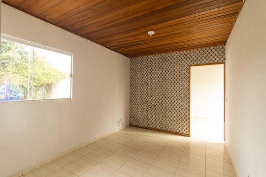 Sala de casa à venda com 3 quartos, 720m² em Boqueirão, Curitiba