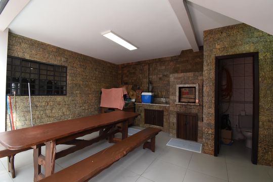Área gourmet de casa à venda com 3 quartos, 202m² em Capão da Imbuia, Curitiba