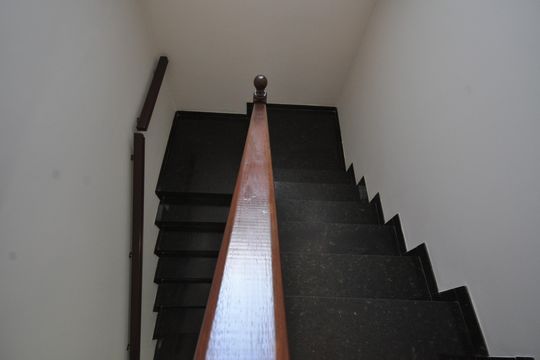 Escada de casa à venda com 3 quartos, 220m² em Jardim Virginia Bianca, São Paulo