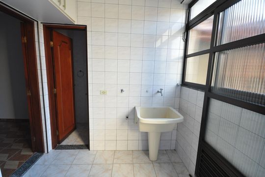 Área de Serviço de casa à venda com 3 quartos, 220m² em Jardim Virginia Bianca, São Paulo