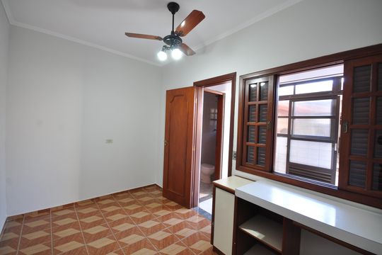 Quarto de Serviço de casa à venda com 3 quartos, 220m² em Jardim Virginia Bianca, São Paulo