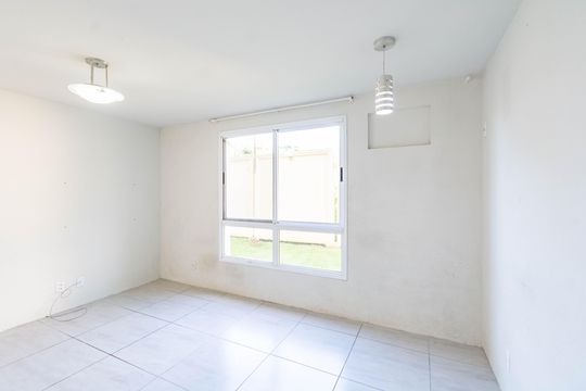 Sala de apartamento à venda com 2 quartos, 54m² em Mato Grande, Canoas