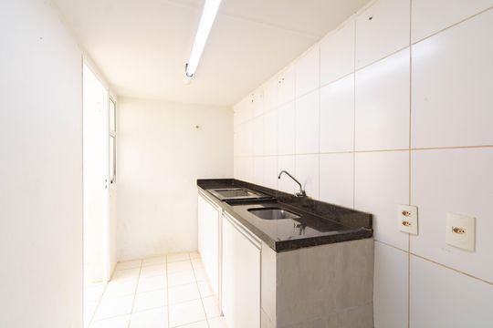 Cozinha de apartamento à venda com 2 quartos, 54m² em Mato Grande, Canoas