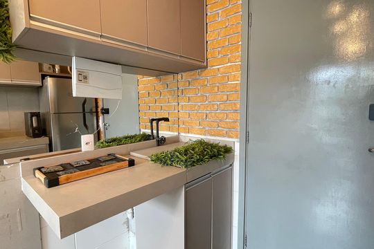 Cozinha  de apartamento à venda com 1 quarto, 28m² em Ferreira, São Paulo