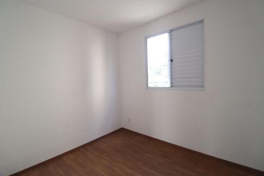 Quarto 2 de apartamento para alugar com 2 quartos, 50m² em Vila Maria, Uberlândia