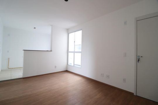 Sala de apartamento para alugar com 2 quartos, 46m² em Vila Maria, Uberlândia