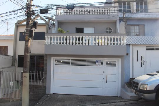 Fachada de casa para alugar com 4 quartos, 202m² em Jardim Sao Caetano, São Caetano do Sul