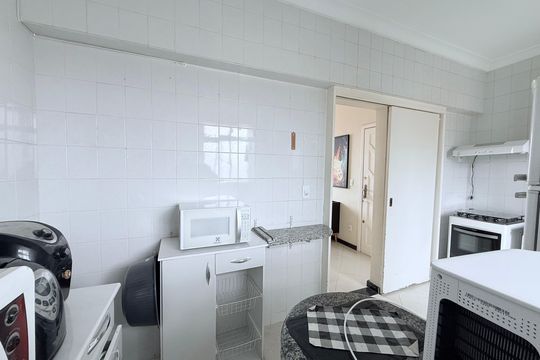 Cozinha de apartamento à venda com 2 quartos, 65m² em Monsenhor Messias, Belo Horizonte