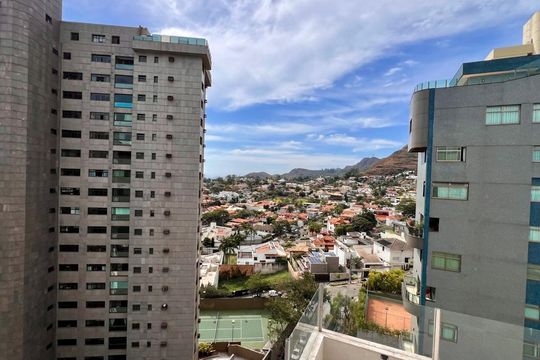 Vista da Suíte de apartamento à venda com 4 quartos, 210m² em Belvedere, Belo Horizonte