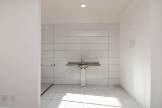 Cozinha de apartamento para alugar com 2 quartos, 41m² em Parque Reboucas, São Paulo
