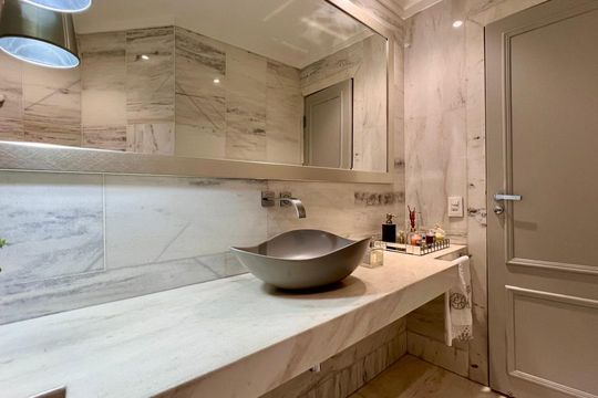 Banheiro da suíte 2 de apartamento à venda com 4 quartos, 359m² em Santo Agostinho, Belo Horizonte