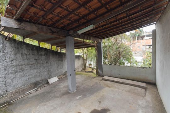 Garagem de casa para alugar com 2 quartos, 169m² em Mutua, São Gonçalo