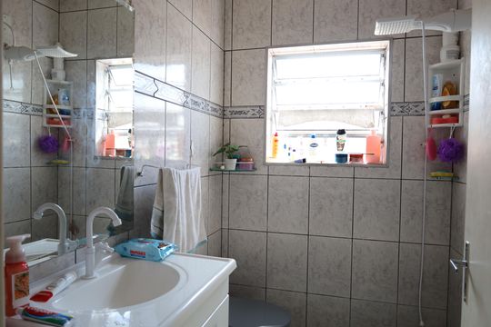 Casa à venda com 2 quartos, 90m² em Jardim Presidente, São Paulo