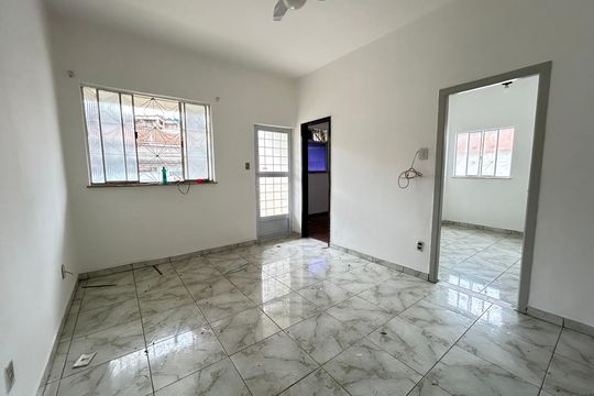 Casa à venda com 4 quartos, 200m² em Inhaúma, Rio de Janeiro