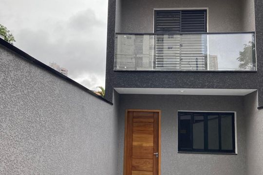 Área externa de casa à venda com 2 quartos, 80m² em Vila Polopoli, São Paulo