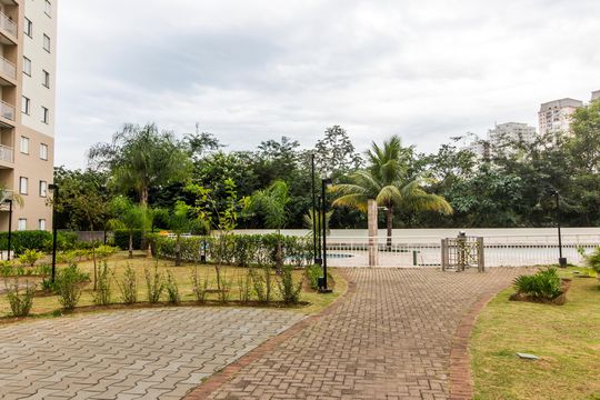 Área comum de apartamento à venda com 3 quartos, 69m² em Jardim Tupanci, Barueri