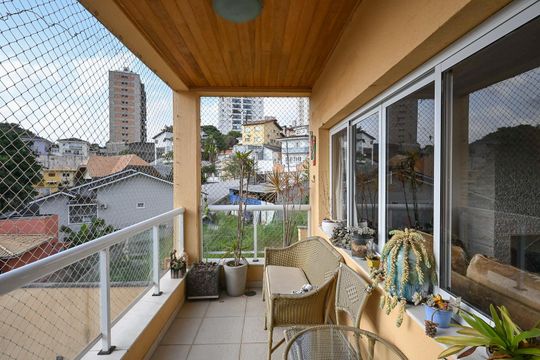 Varanda de casa à venda com 5 quartos, 480m² em Jardim Londrina, São Paulo
