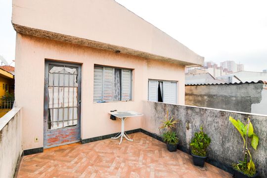 Varanda dos Quartos 1 e 2  de casa à venda com 2 quartos, 230m² em Jardim Flor da Montanha, Guarulhos