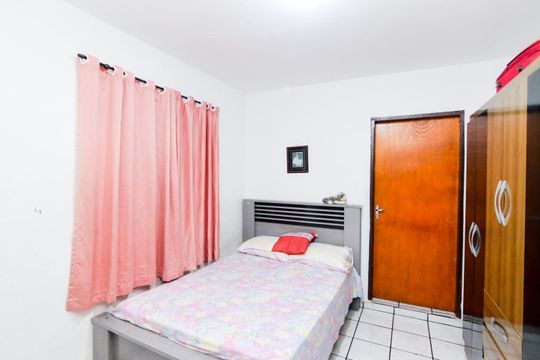 Quarto 1 de casa à venda com 2 quartos, 230m² em Jardim Flor da Montanha, Guarulhos