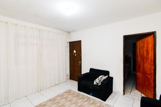 Sala de casa à venda com 2 quartos, 230m² em Jardim Flor da Montanha, Guarulhos