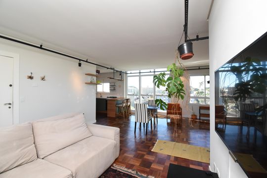 Sala de apartamento à venda com 1 quarto, 70m² em São Francisco, Curitiba