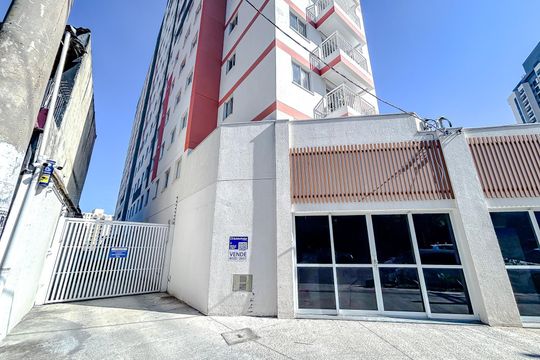 Fachada com Plaquinha de apartamento à venda com 2 quartos, 34m² em Chácara Seis de Outubro, São Paulo