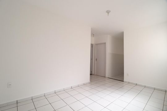 Sala de apartamento para alugar com 2 quartos, 44m² em Mansour, Uberlândia