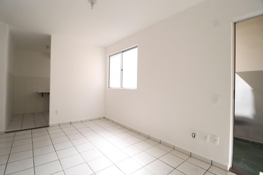 Sala de apartamento para alugar com 2 quartos, 44m² em Mansour, Uberlândia