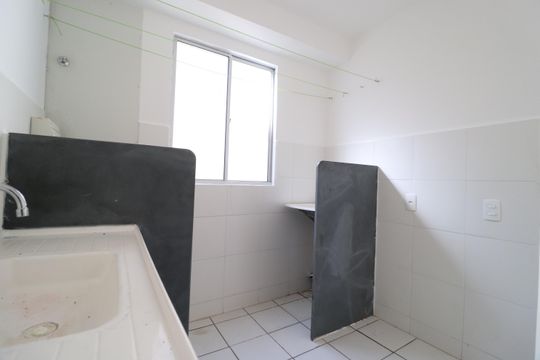 Cozinha de apartamento para alugar com 2 quartos, 44m² em Mansour, Uberlândia
