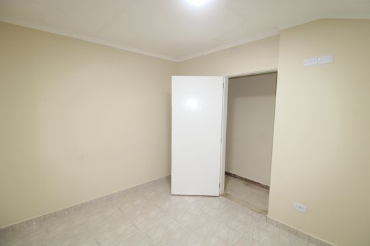 Quarto 2 de casa à venda com 2 quartos, 60m² em Vila Ester (zona Norte), São Paulo