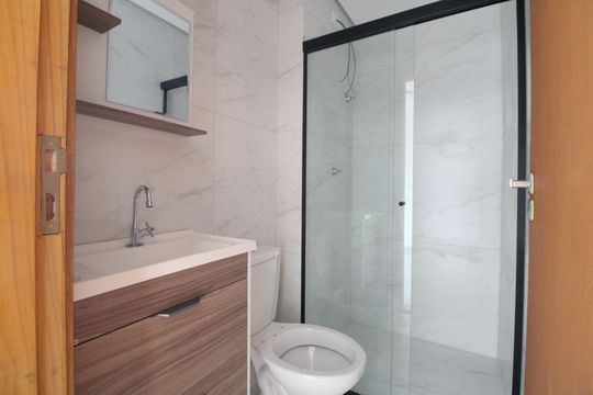 Banheiro de apartamento para alugar com 2 quartos, 39m² em Jardim Palmares (zona Sul), São Paulo