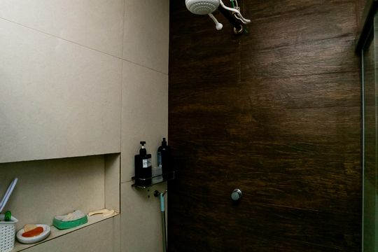Banheiro da Suíte de casa para alugar com 3 quartos, 100m² em Cachoeirinha, Belo Horizonte