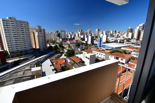 Sala - Vista de apartamento à venda com 1 quarto, 45m² em Centro, Campinas