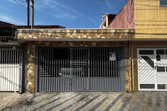 Fachada de casa à venda com 3 quartos, 138m² em Parque Erasmo Assunção, Santo André