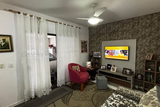 Sala de casa à venda com 3 quartos, 138m² em Parque Erasmo Assunção, Santo André