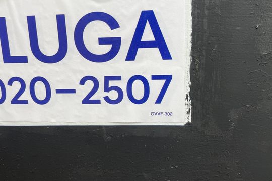 Placa de apartamento para alugar com 2 quartos, 80m² em Zumbi, Rio de Janeiro