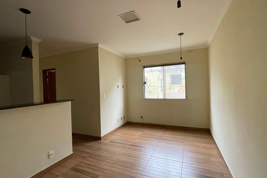 Sala de apartamento para alugar com 2 quartos, 80m² em Zumbi, Rio de Janeiro