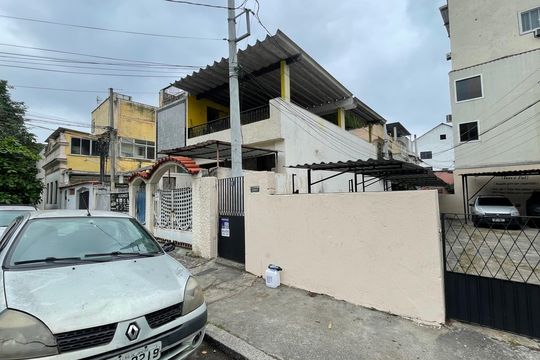 Fachada de apartamento para alugar com 2 quartos, 80m² em Zumbi, Rio de Janeiro