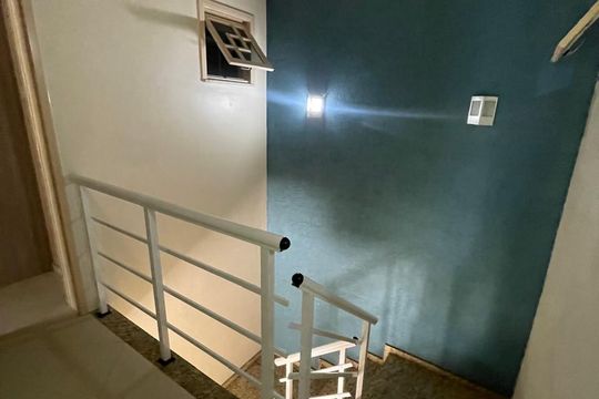 Corredor de casa à venda com 3 quartos, 150m² em Realengo, Rio de Janeiro