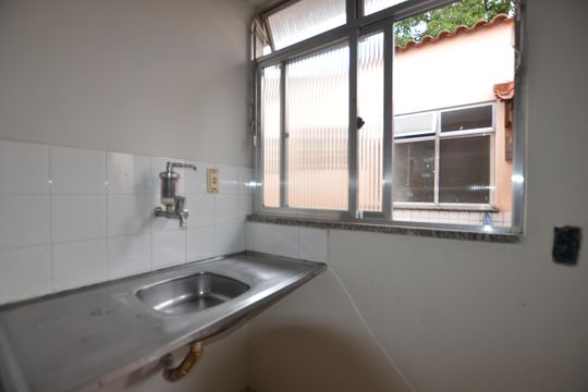 Studio de kitnet/studio para alugar com 1 quarto, 15m² em Bento Ribeiro, Rio de Janeiro