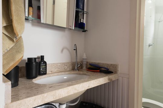 Banheiro  de apartamento à venda com 1 quarto, 40m² em Vila Mazzei, São Paulo
