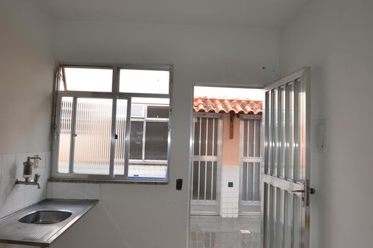 Studio de apartamento para alugar com 1 quarto, 15m² em Bento Ribeiro, Rio de Janeiro