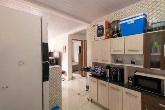 Cozinha de casa à venda com 2 quartos, 65m² em Santa Quiteria, Curitiba
