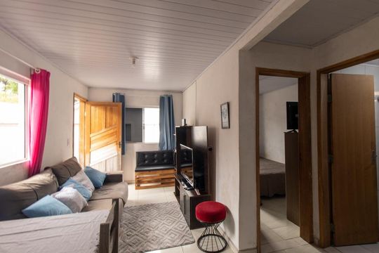 Sala de casa à venda com 2 quartos, 65m² em Santa Quiteria, Curitiba